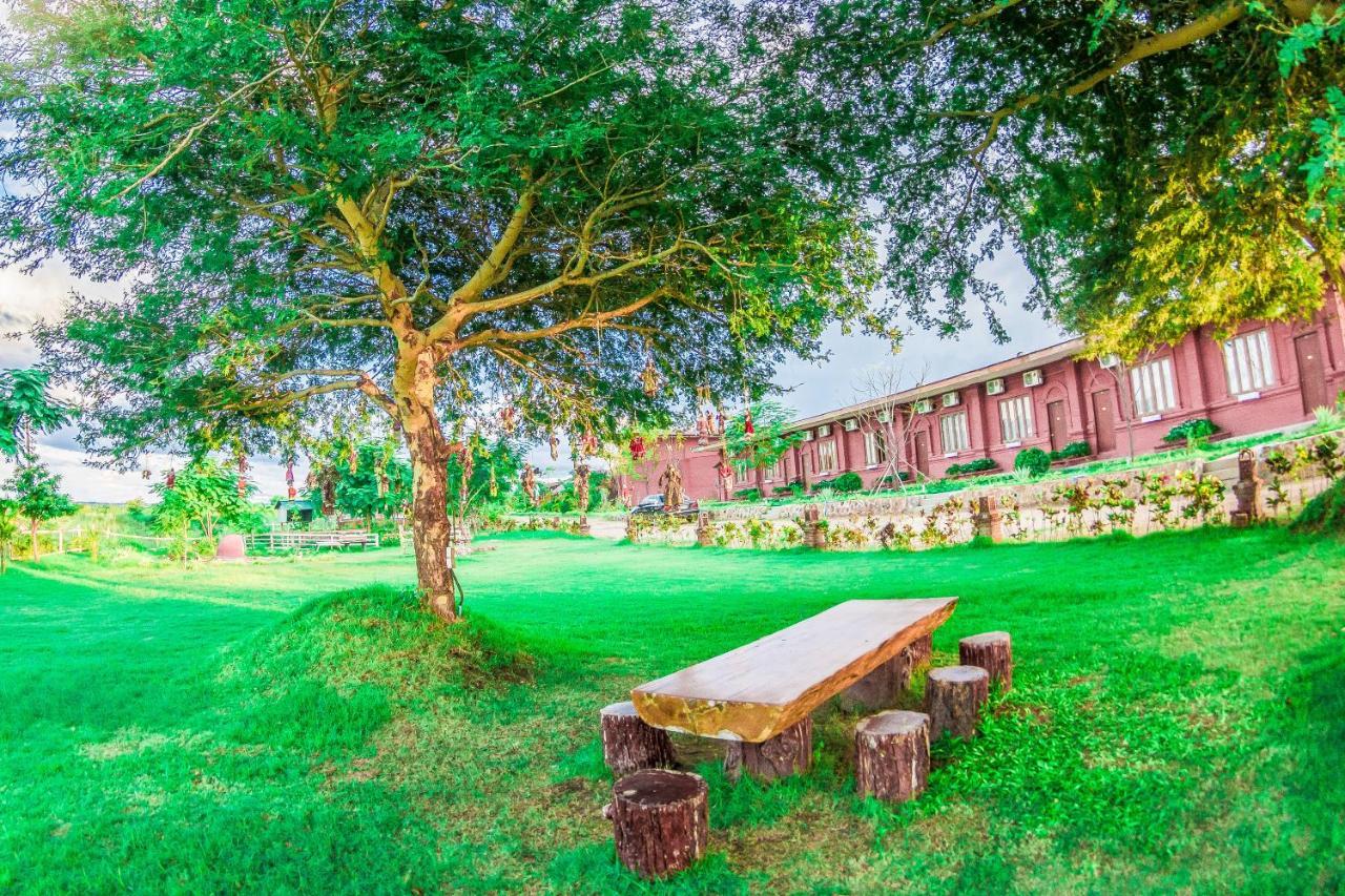 Royal Emerald River View Resort Bagan Eksteriør bilde